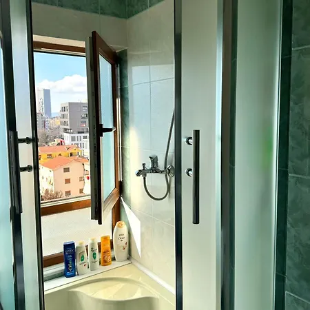 Skyview Oasis Premium Τίρανα